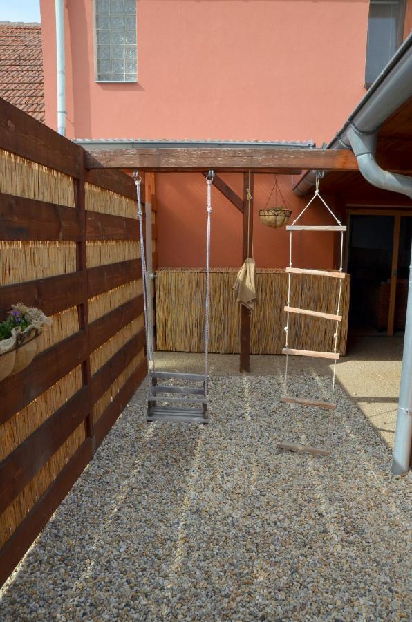 Apartmany Marco Polo Lednice Buitenkant foto